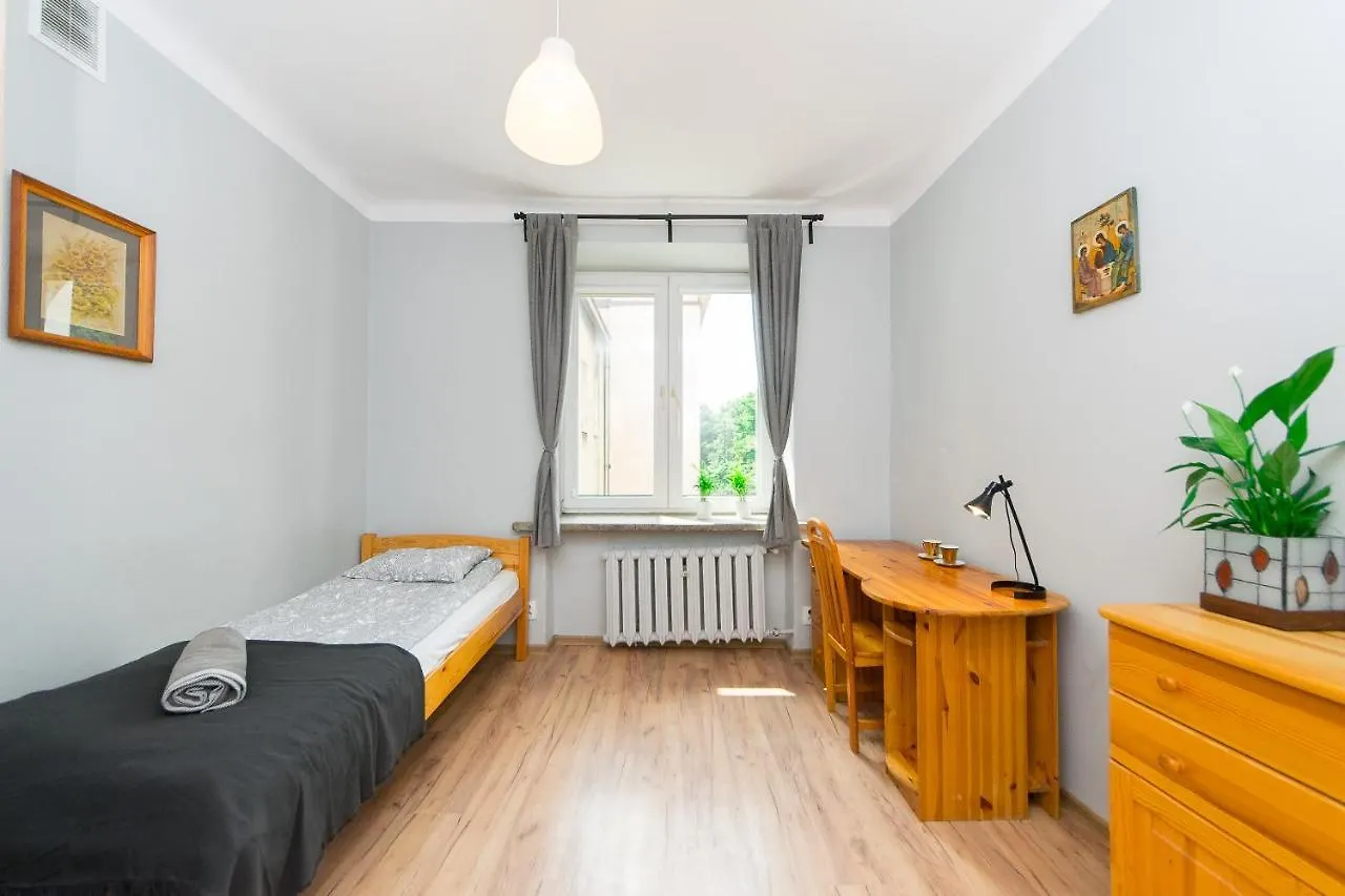 Apartment 3-Bedroom Flat In City Center P4You Pl Krakau